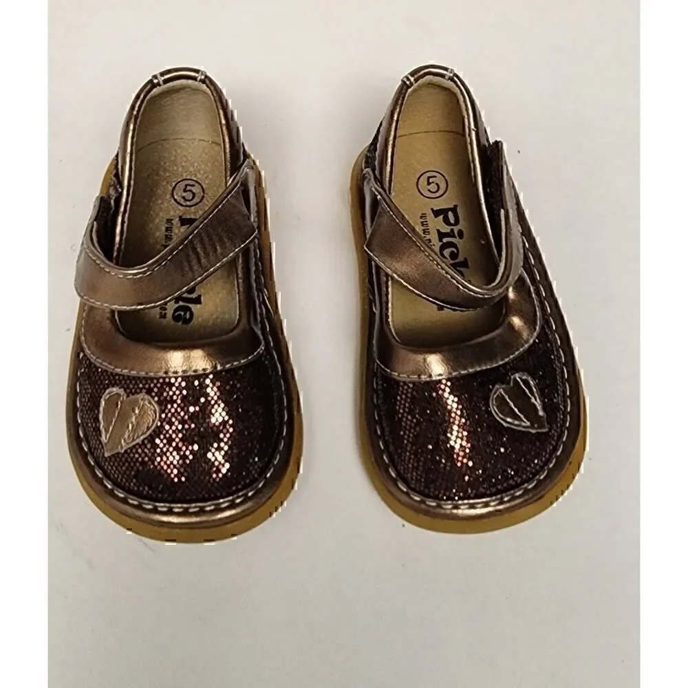 Squeaky Feet/Lanie Cakes Little Girls Sandals Size 4/5 Lots of 4